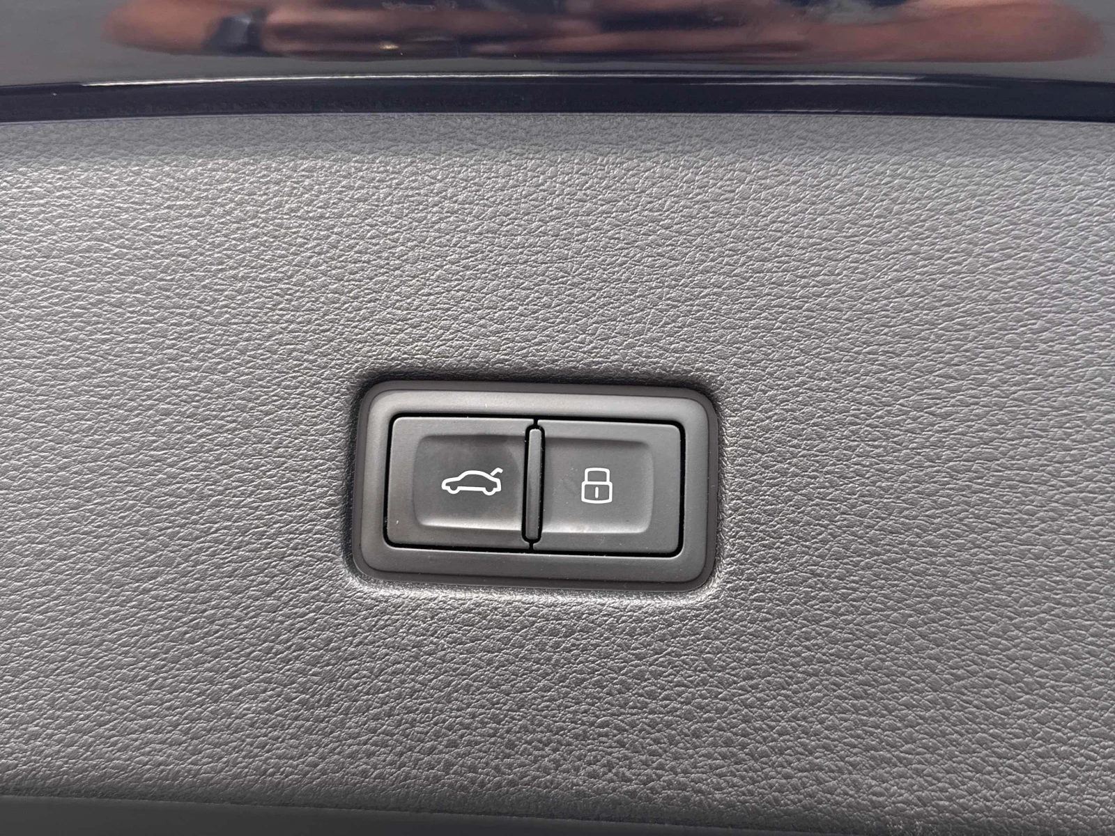 Audi Q8 Technik 55 TFSI quattro  CARFAX, снимка 14 - Автомобили и джипове - 55899225