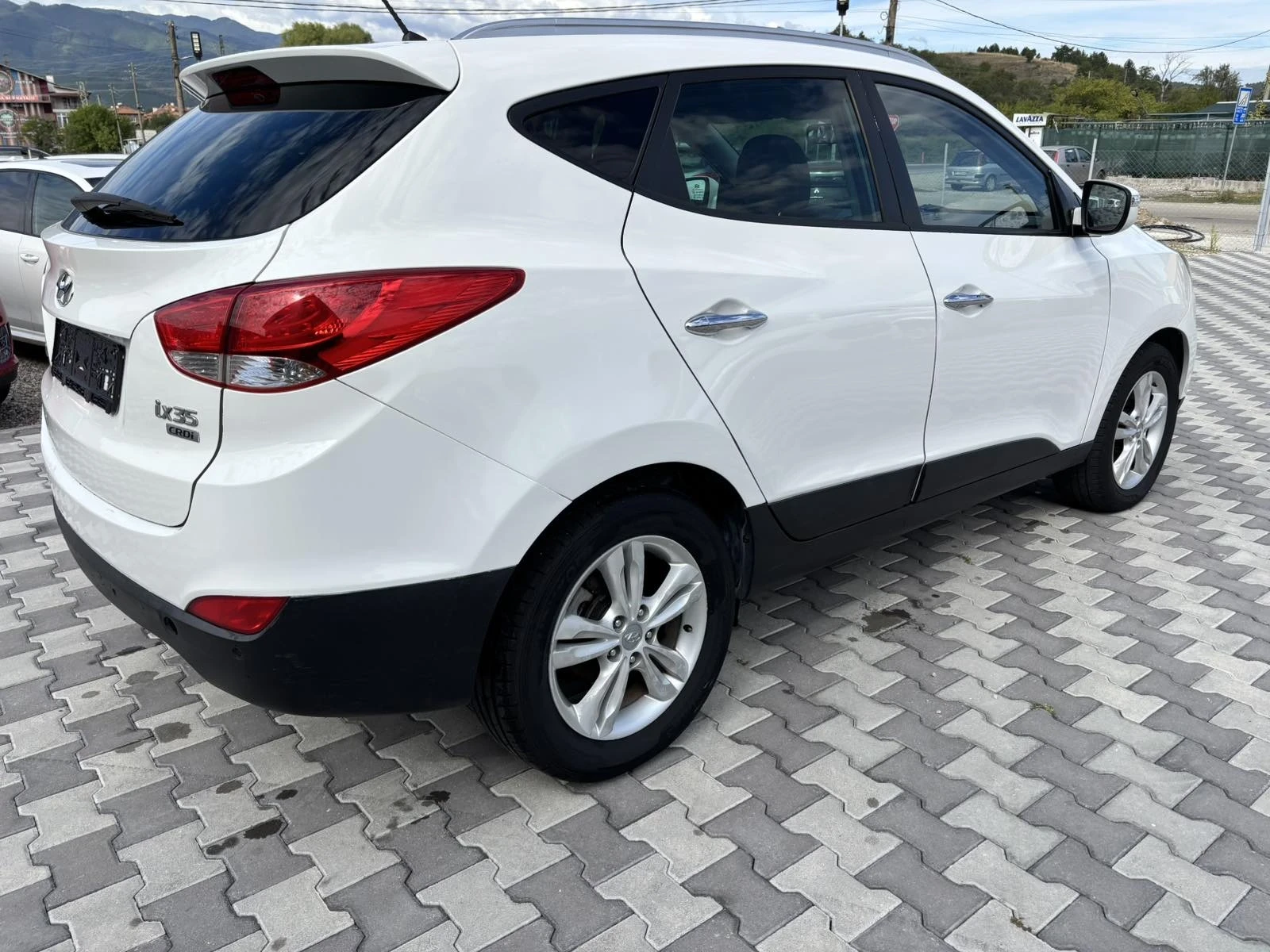 Hyundai IX35 1.7 , снимка 6 - Автомобили и джипове - 56145376