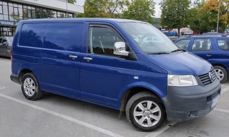 VW T5, снимка 2 - Бусове и автобуси - 47571115