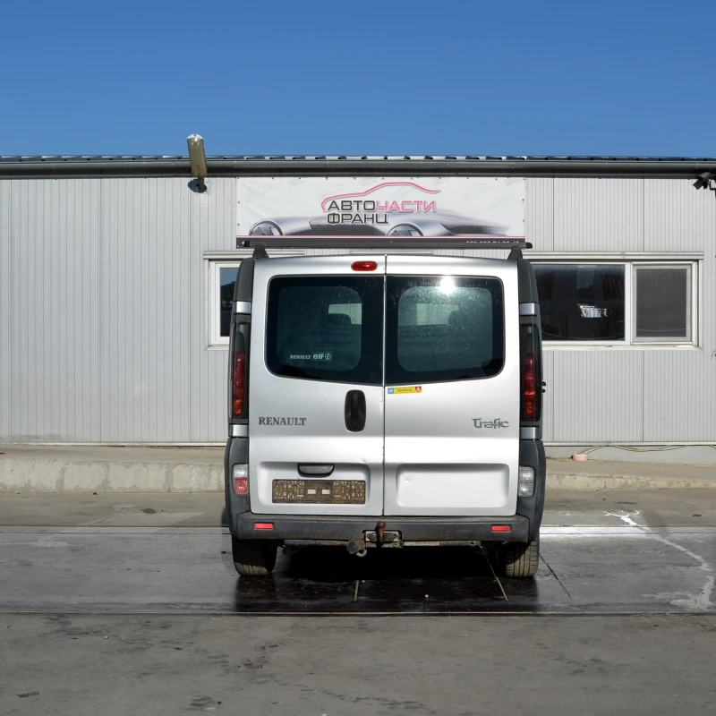 Renault Trafic 1.9 DCI, снимка 4 - Бусове и автобуси - 51768162