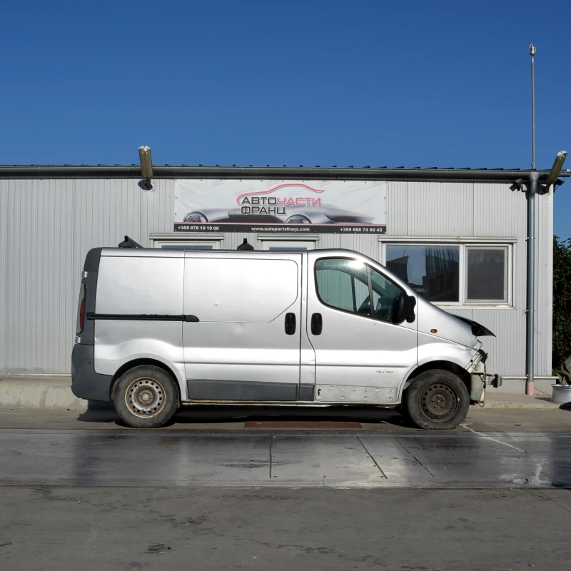 Renault Trafic 1.9 DCI, снимка 2 - Бусове и автобуси - 51768162
