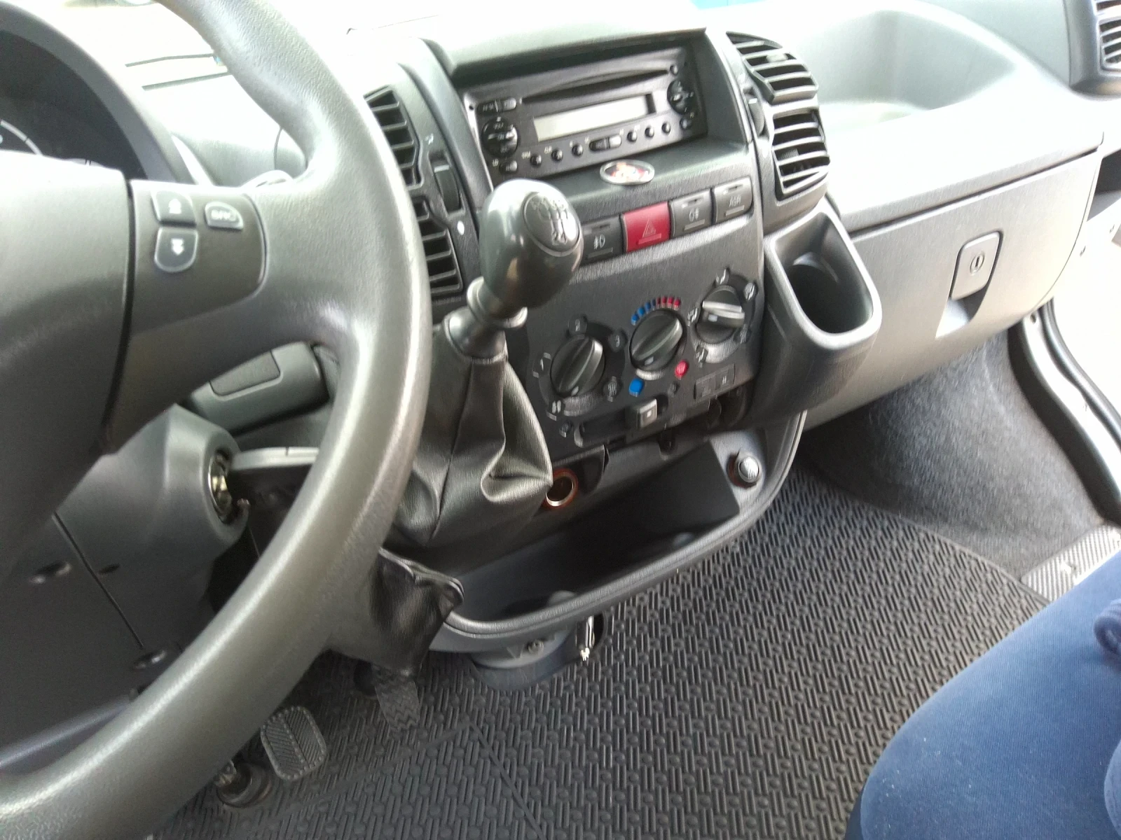 Peugeot Boxer 2.8HDI, снимка 15 - Бусове и автобуси - 54645487