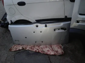 заден капак Чероки Спорт 2.5црд (светло сив)