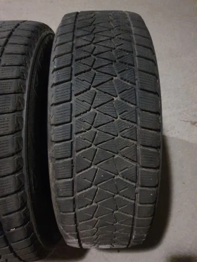 Гуми Зимни 215/65R16, снимка 10