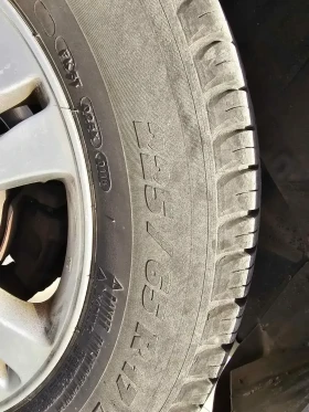 Гуми Летни 225/65R17, снимка 1 - Гуми и джанти - 47310579