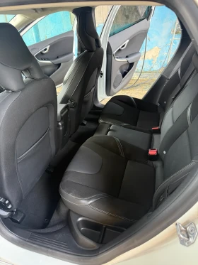 Volvo V40, снимка 9
