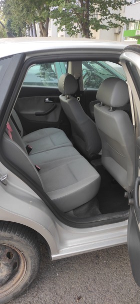 Seat Ibiza 1.2, снимка 8 - Автомобили и джипове - 45471461