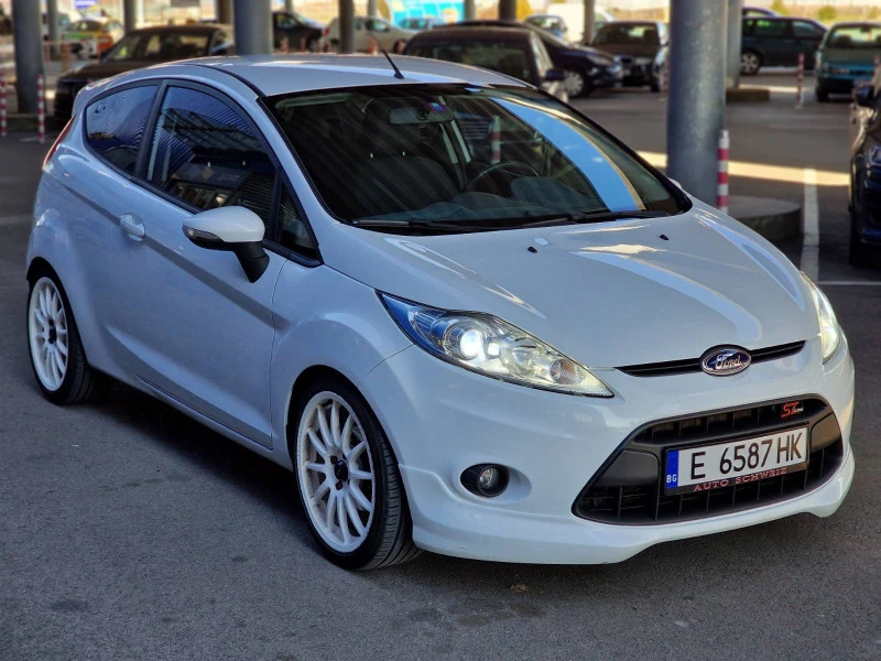 Ford Fiesta 1.6, снимка 3 - Автомобили и джипове - 39587652