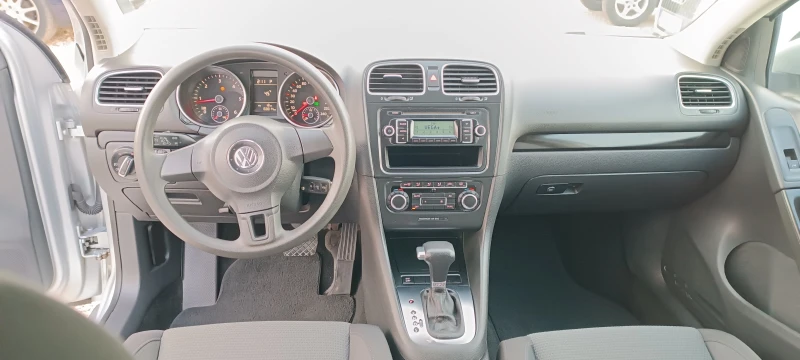 VW Golf 1.6TDI, снимка 9 - Автомобили и джипове - 48080958