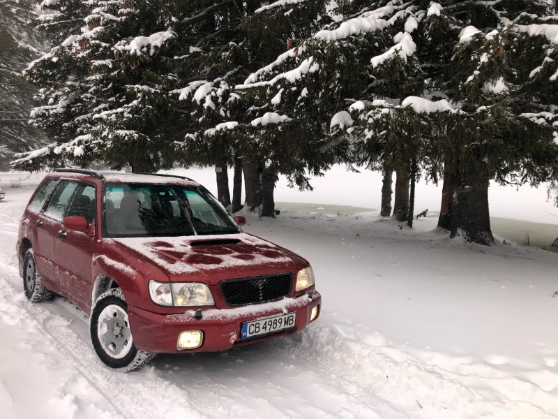 Subaru Forester 2.0 turbo , снимка 1 - Автомобили и джипове - 48482586