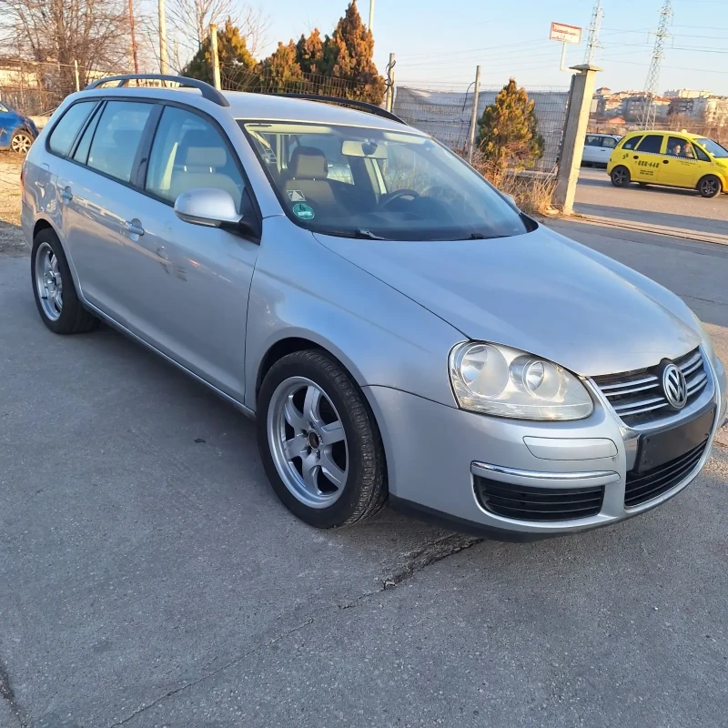 VW Golf, снимка 2 - Автомобили и джипове - 48521333