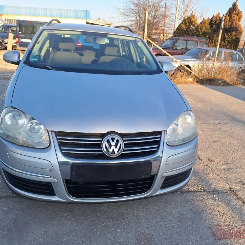 VW Golf, снимка 3 - Автомобили и джипове - 48521333