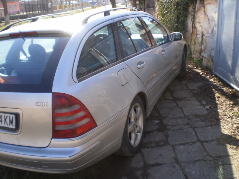 Mercedes-Benz C 270, снимка 3 - Автомобили и джипове - 49158866