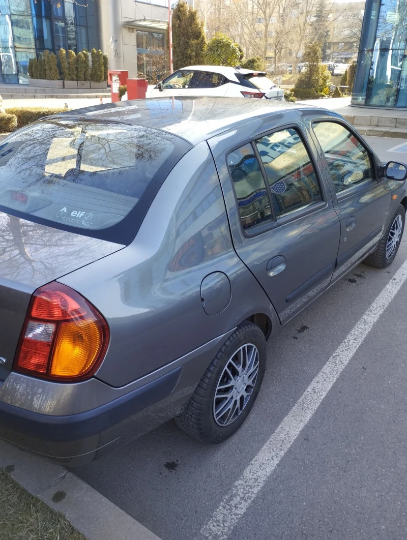 Renault Clio Седан, снимка 9 - Автомобили и джипове - 49309258