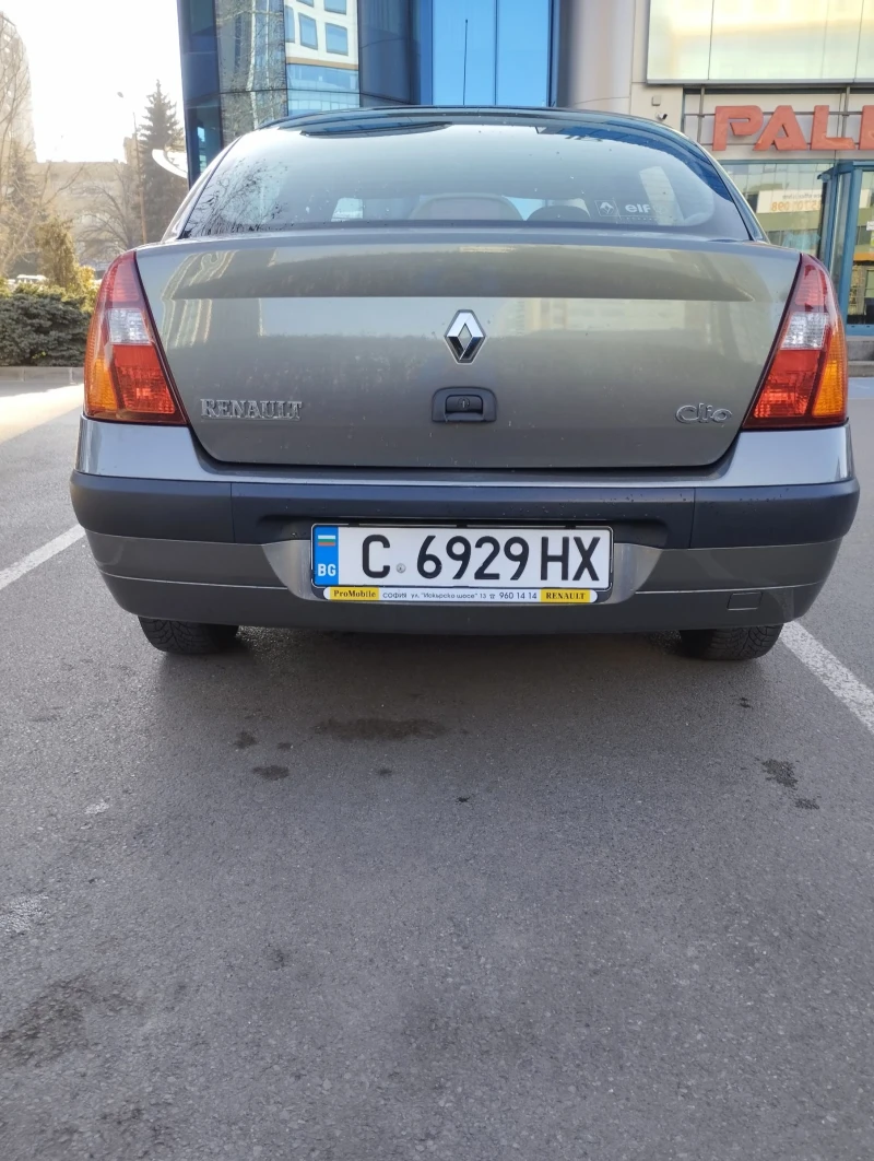 Renault Clio Седан, снимка 8 - Автомобили и джипове - 49309258