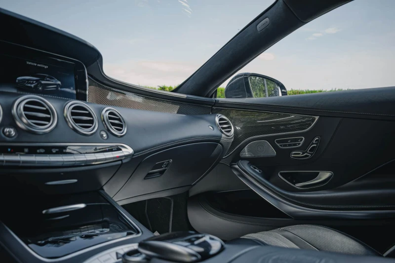 Mercedes-Benz S 63 AMG 4Matic/Burmester/HuD/Carbon/Night/Камера 360/Керам, снимка 9 - Автомобили и джипове - 52485855