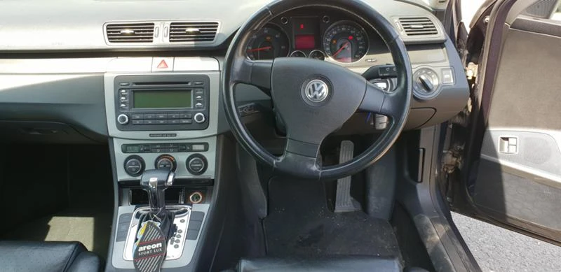 VW Passat 2.0 TDI DSG КОЖА, снимка 9 - Автомобили и джипове - 47532437