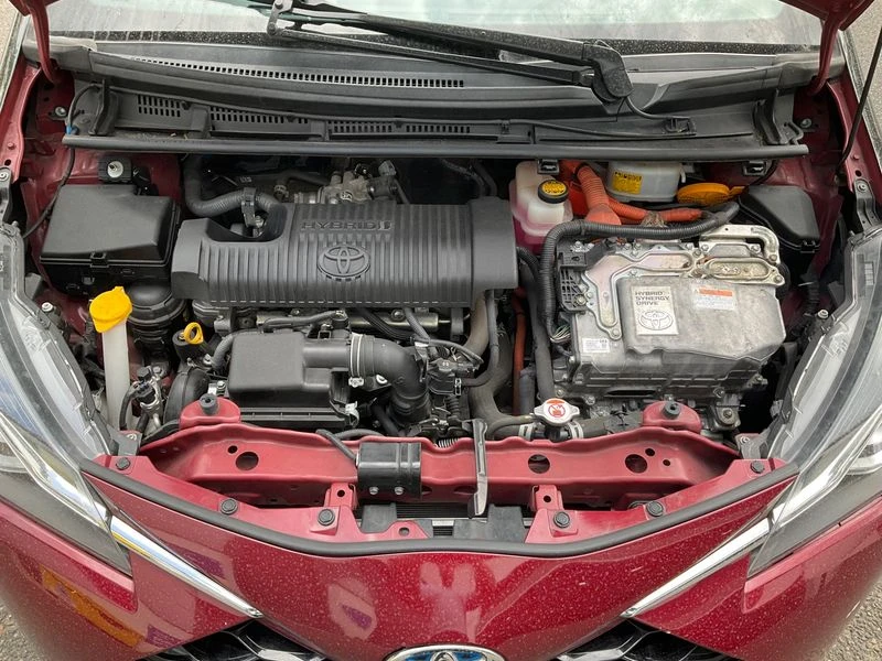 Toyota Yaris 1.5 Hybrid Collection, снимка 13 - Автомобили и джипове - 54451768