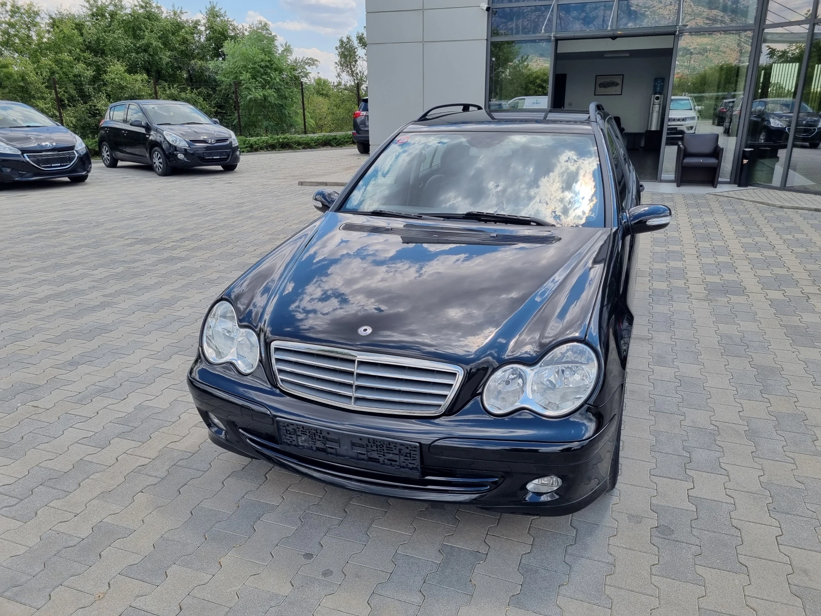 Mercedes-Benz C 200 CDi-74.000км * FACELIFT* КАТО НОВ - изображение 3