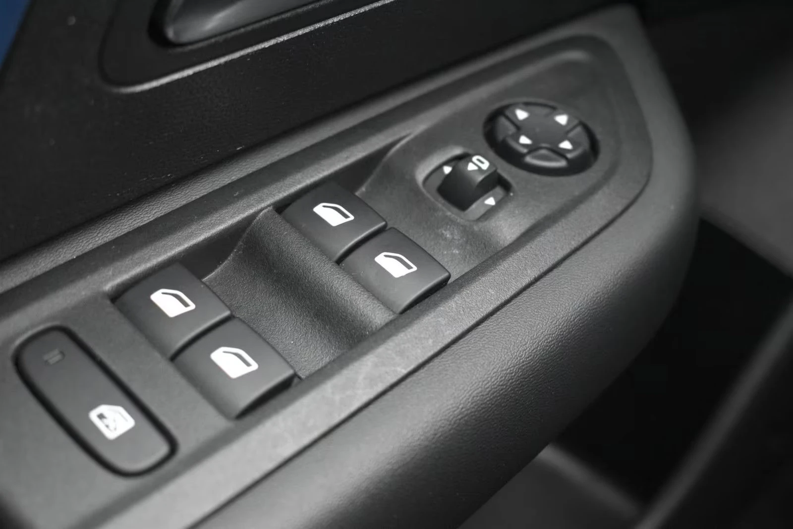 Citroen C4 eFEEL-PACK/136HP/HUD/CAM/LED/NAVI/DIGI/631g | Mobile.bg � ����������� 13