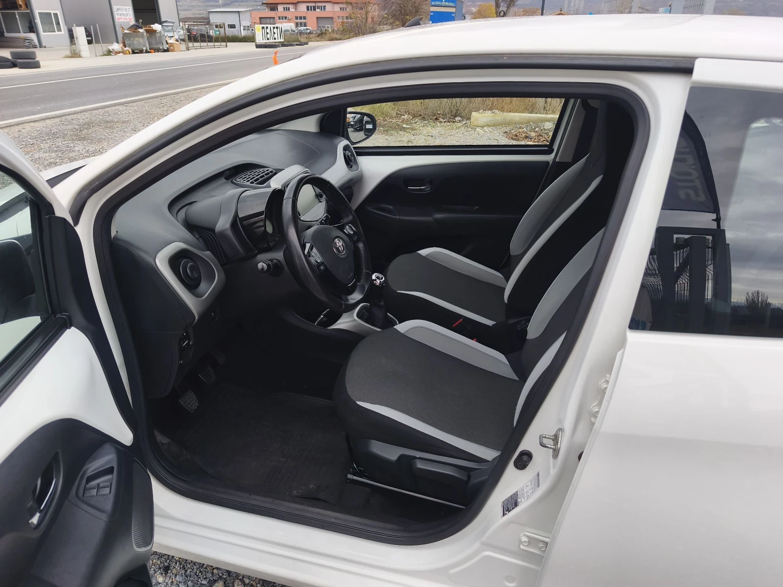 Toyota Aygo | Mobile.bg   13