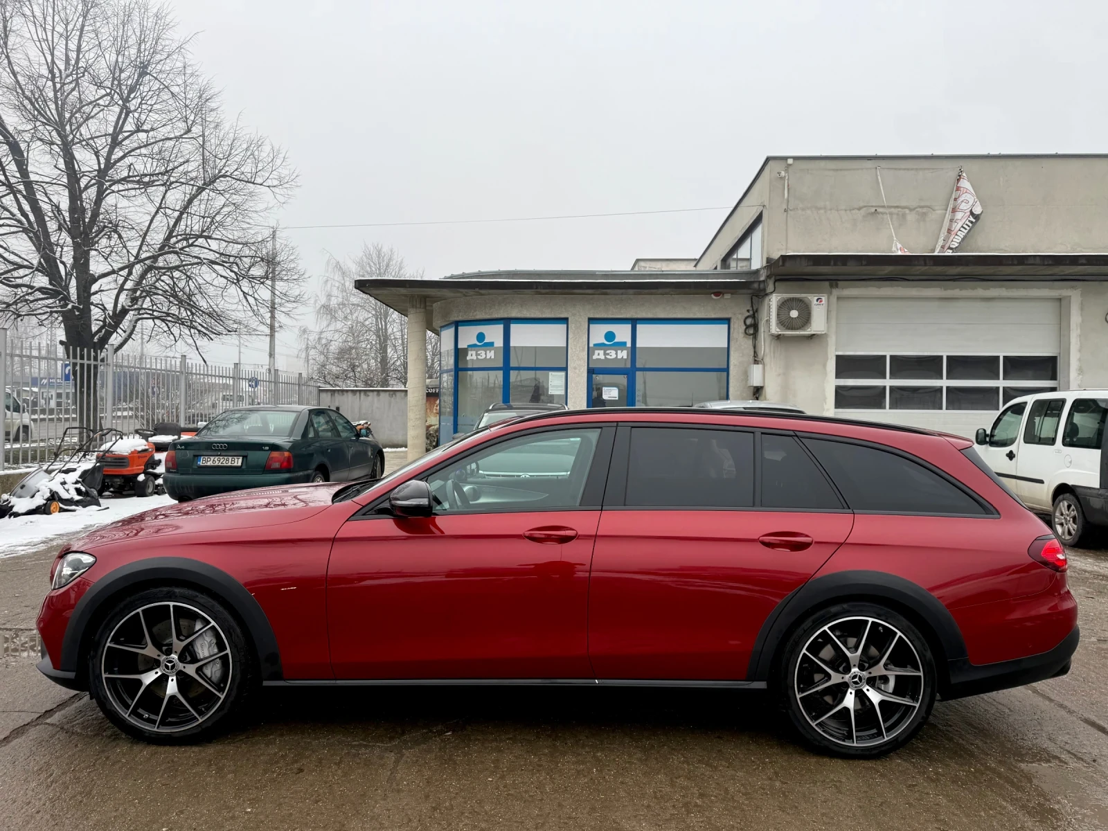 Mercedes-Benz E 400 All-Terrain* AMG* 3D Burmester* 340Hp - изображение 2