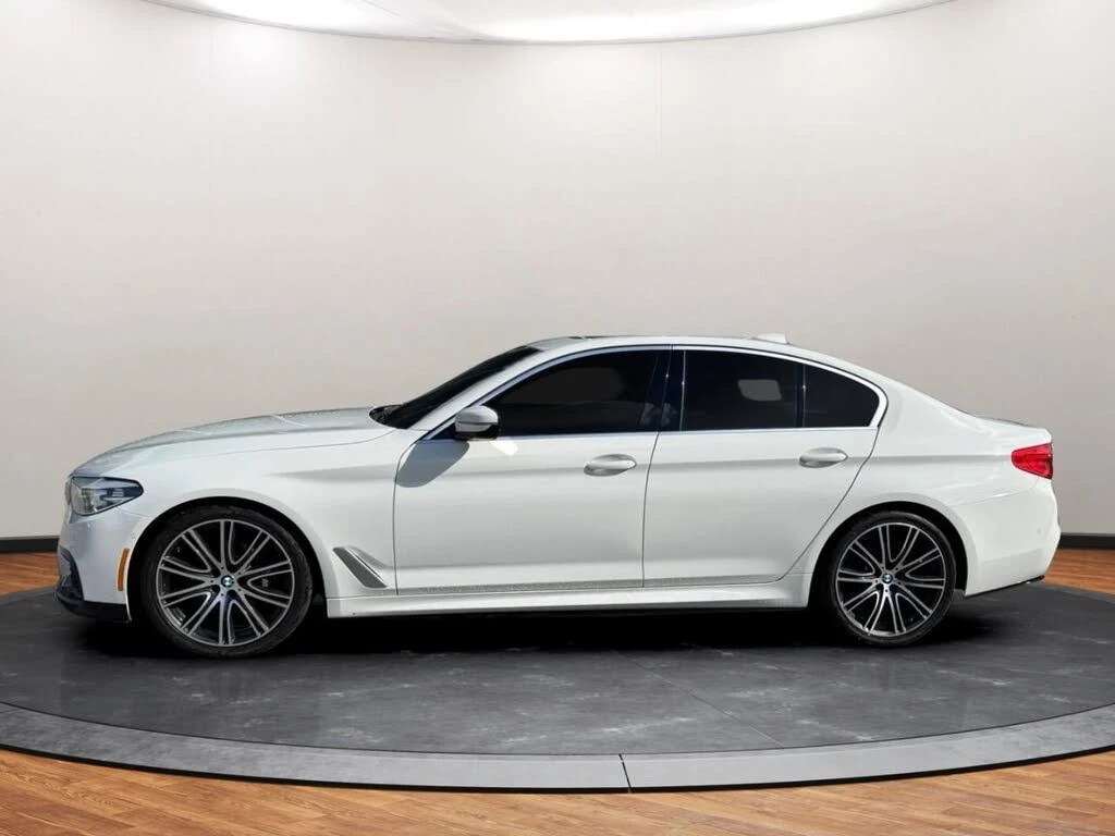 BMW 540 xDrive* АвтоКредит* (ЦЕНА ДО БГ), снимка 3 - Автомобили и джипове - 54173490