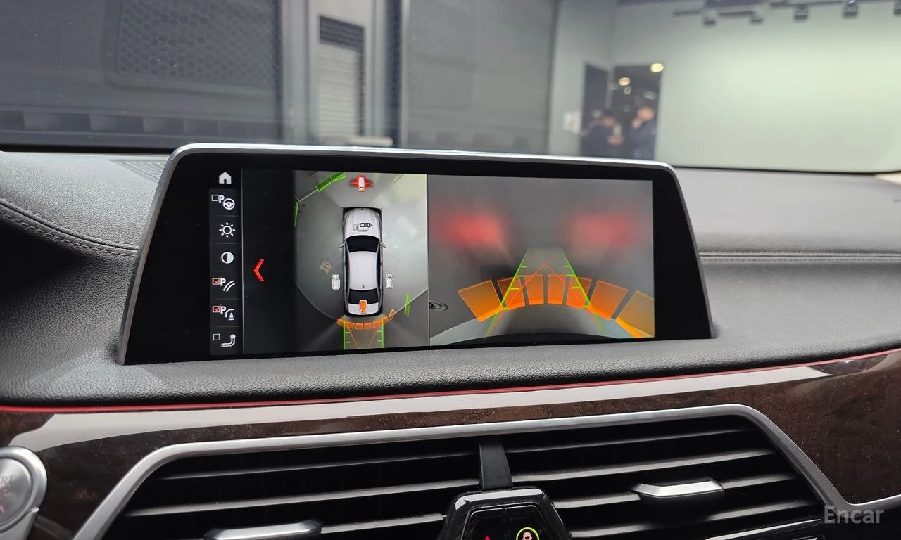 BMW 740 Li* XDRIVE* HARMON* KARDON* ОБДУХВАНЕ* 3TV* МАСАЖ*, снимка 10 - Автомобили и джипове - 54415577