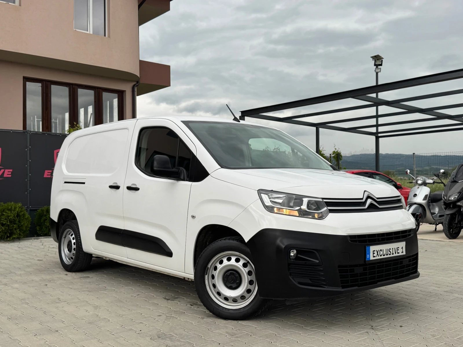 Citroen Berlingo 1.5HDI LONG , снимка 7 - Автомобили и джипове - 54646590