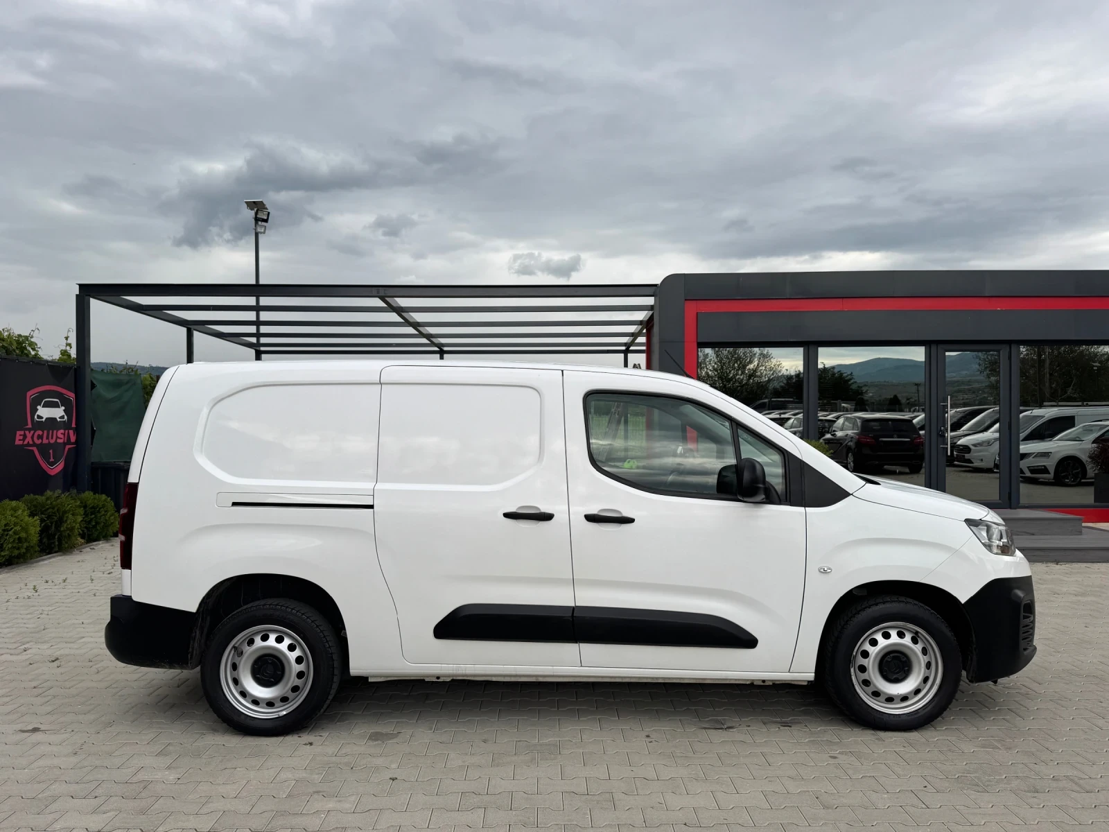 Citroen Berlingo 1.5HDI LONG , снимка 6 - Автомобили и джипове - 54646590