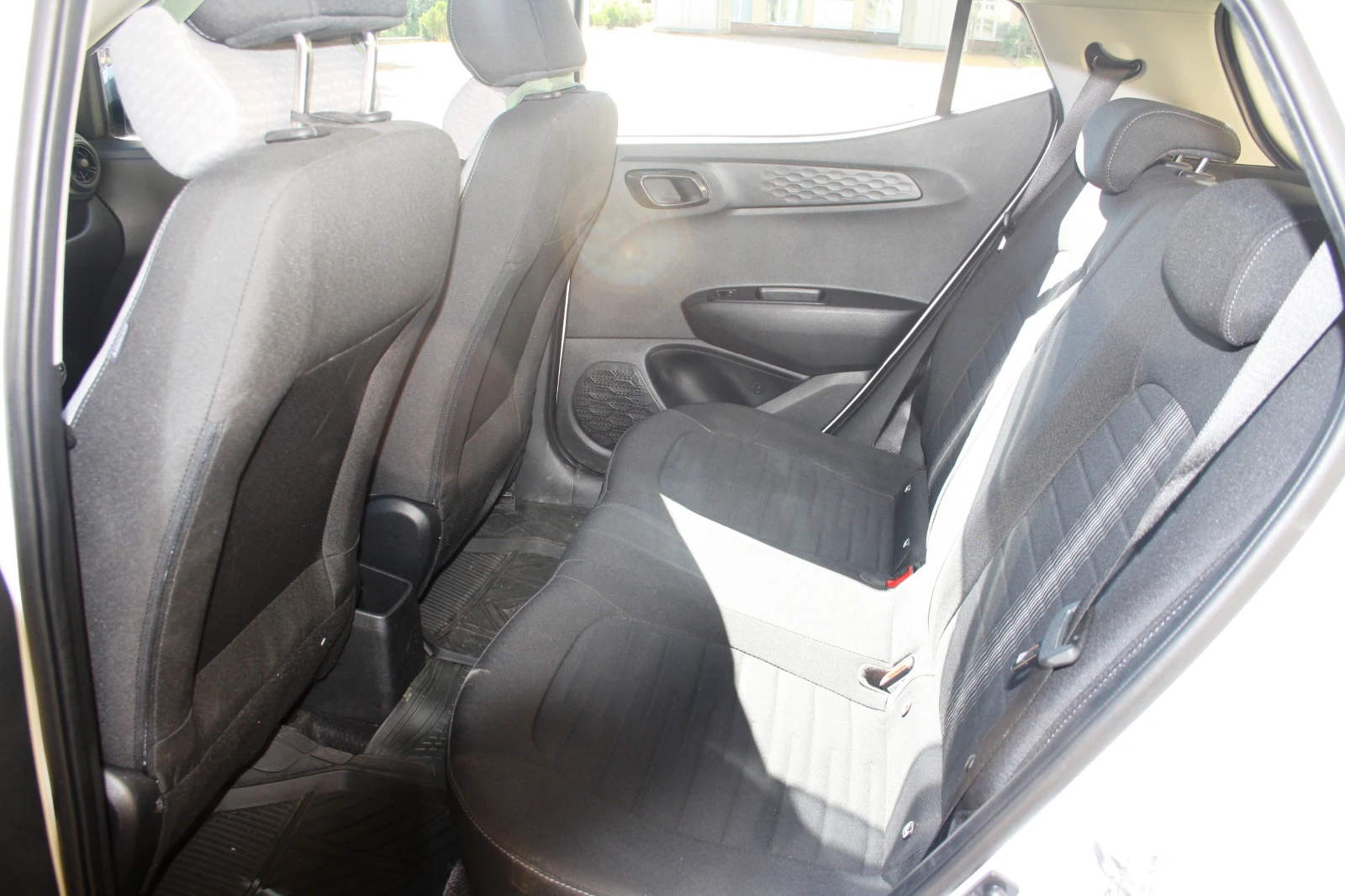 Hyundai I10 Генерация III, снимка 9 - Автомобили и джипове - 54943053