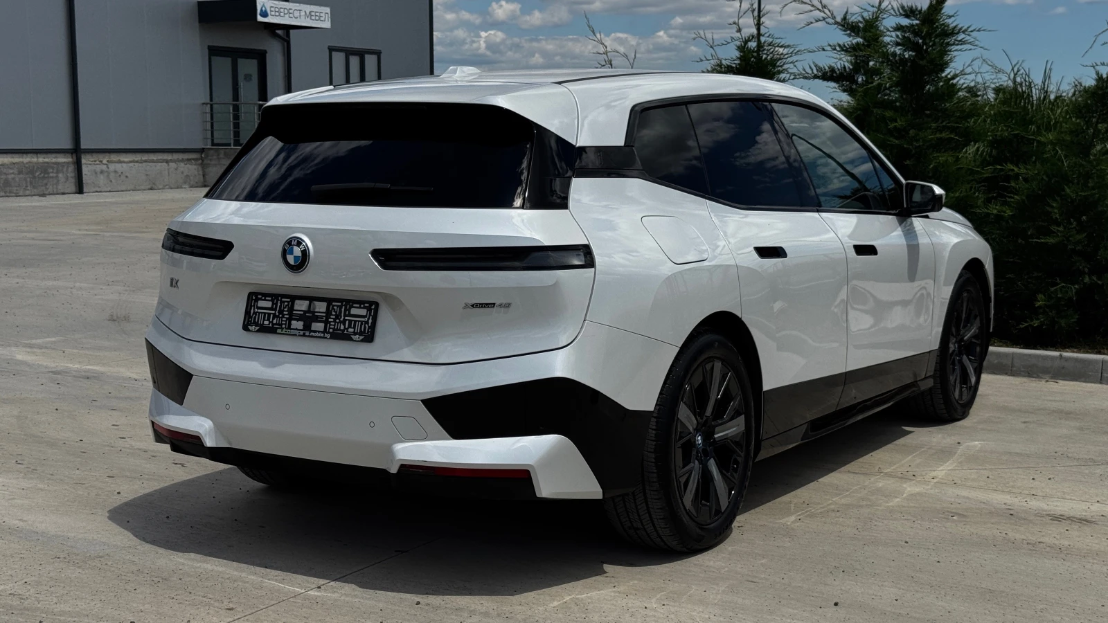 BMW iX xDrive40 Sport Paket 🇩🇪, снимка 5 - Автомобили и джипове - 54973071