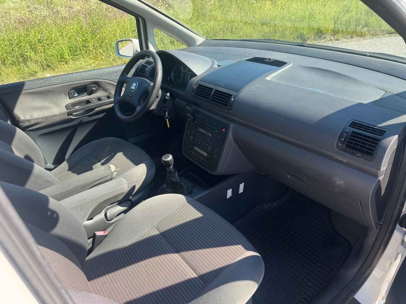 Seat Alhambra 2.0 TDI Очакван Внос, снимка 9 - Автомобили и джипове - 55073945