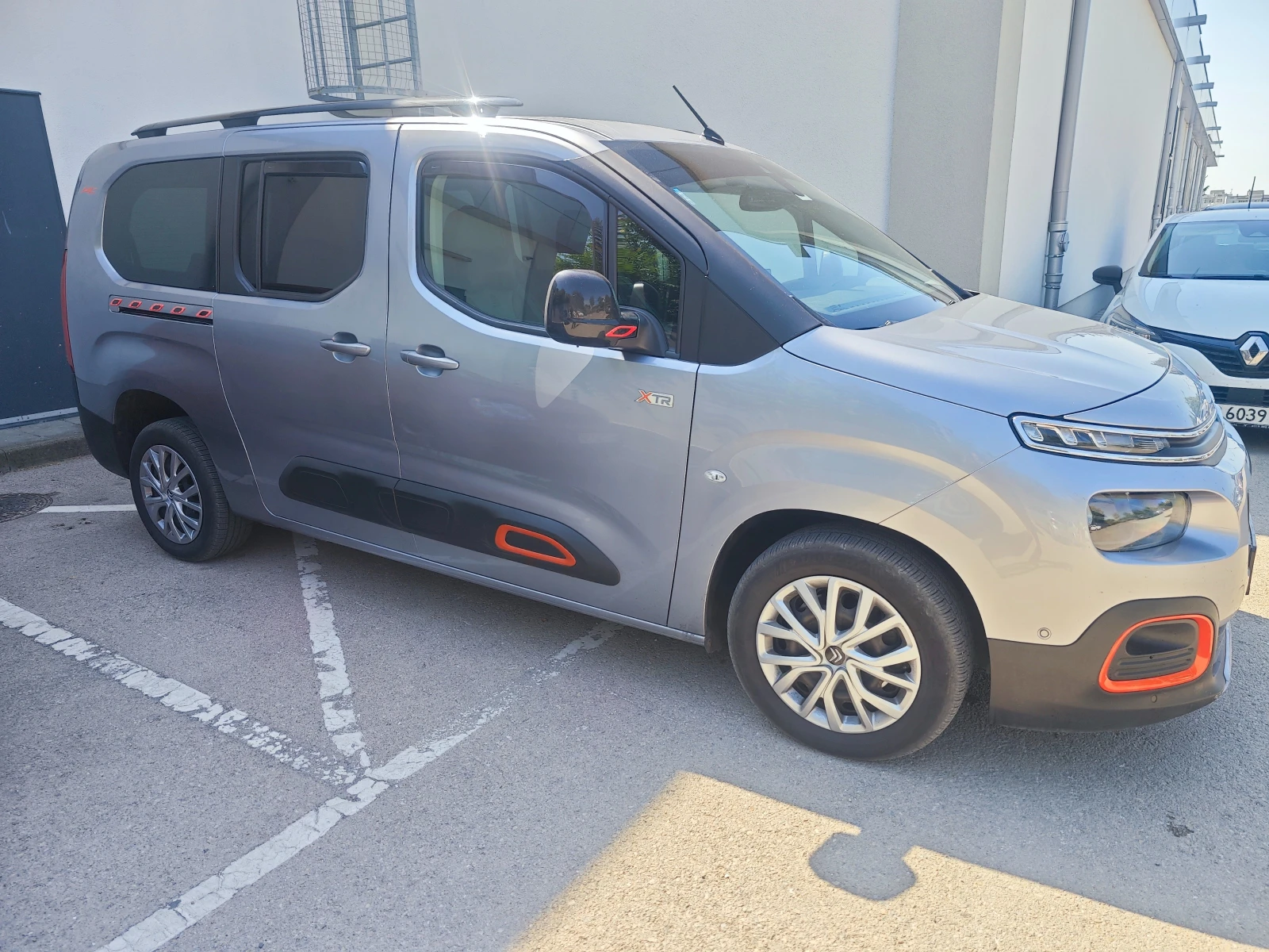 Citroen Berlingo 6+ 1, снимка 3 - Автомобили и джипове - 55436670