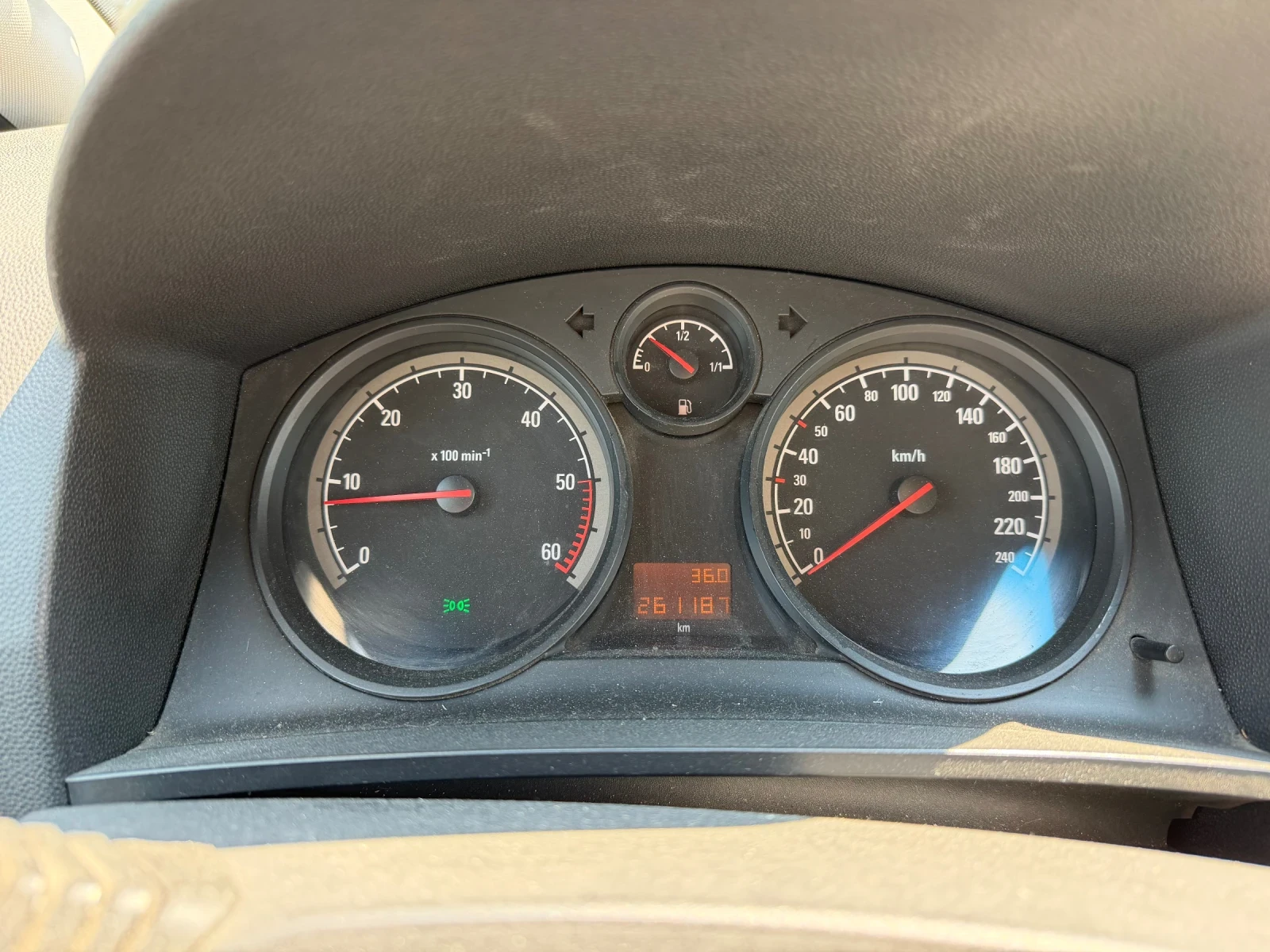 Opel Zafira, снимка 2 - Автомобили и джипове - 55705537