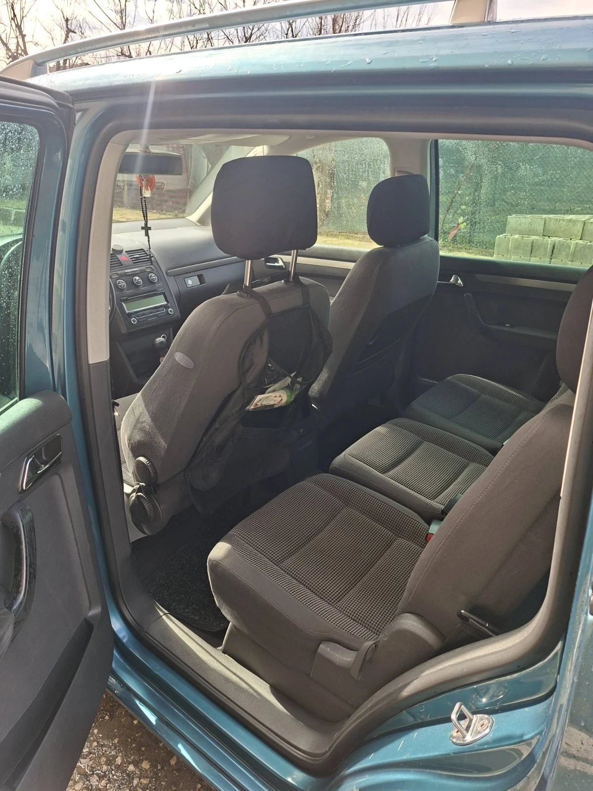 VW Touran 1.6 FSI , снимка 10 - Автомобили и джипове - 55891265