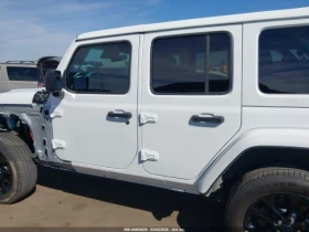 Jeep Wrangler 4XE SAHARA* КОЖЕН САЛОН  - 26300 € / 51438.33 лв. - 22058609 8