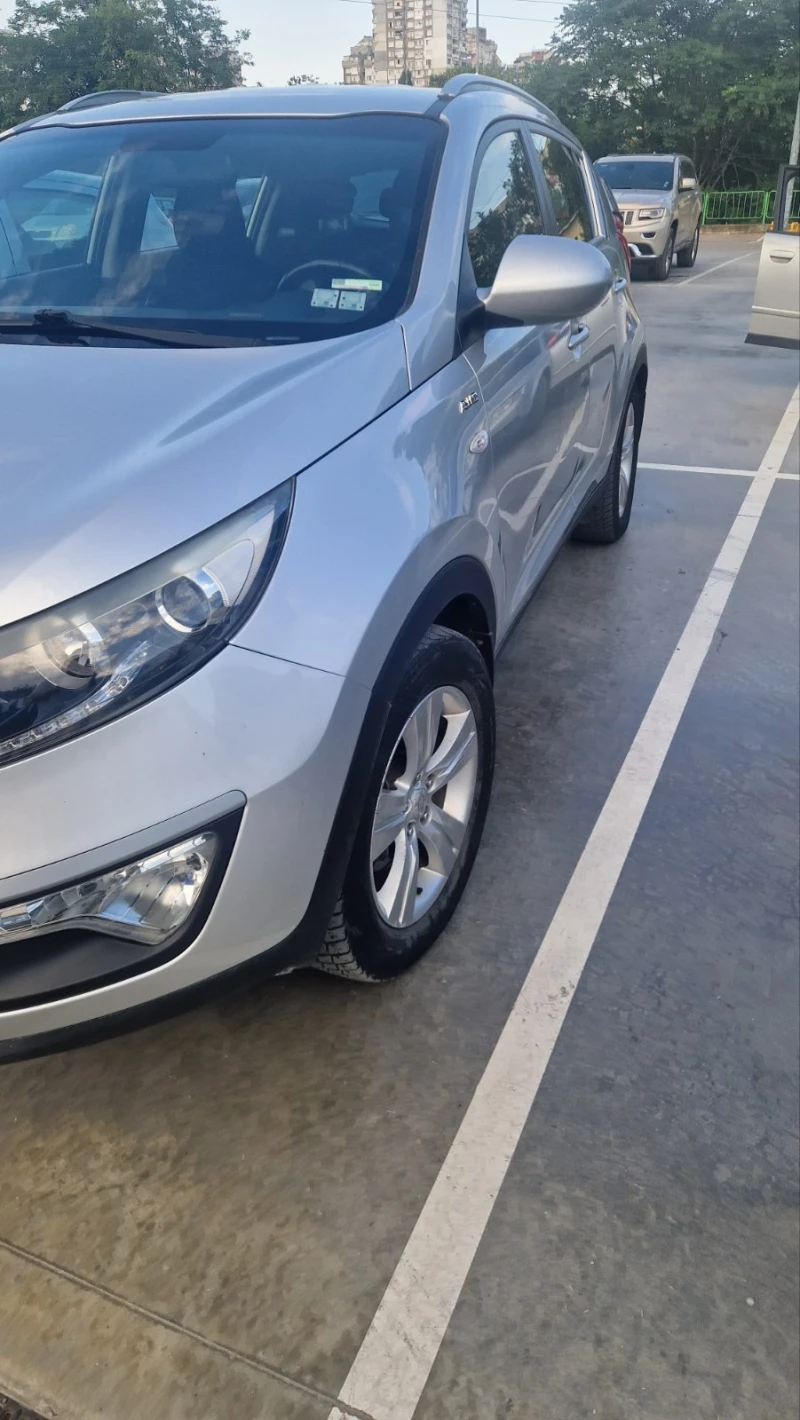 Kia Sportage III, снимка 4 - Автомобили и джипове - 52703175