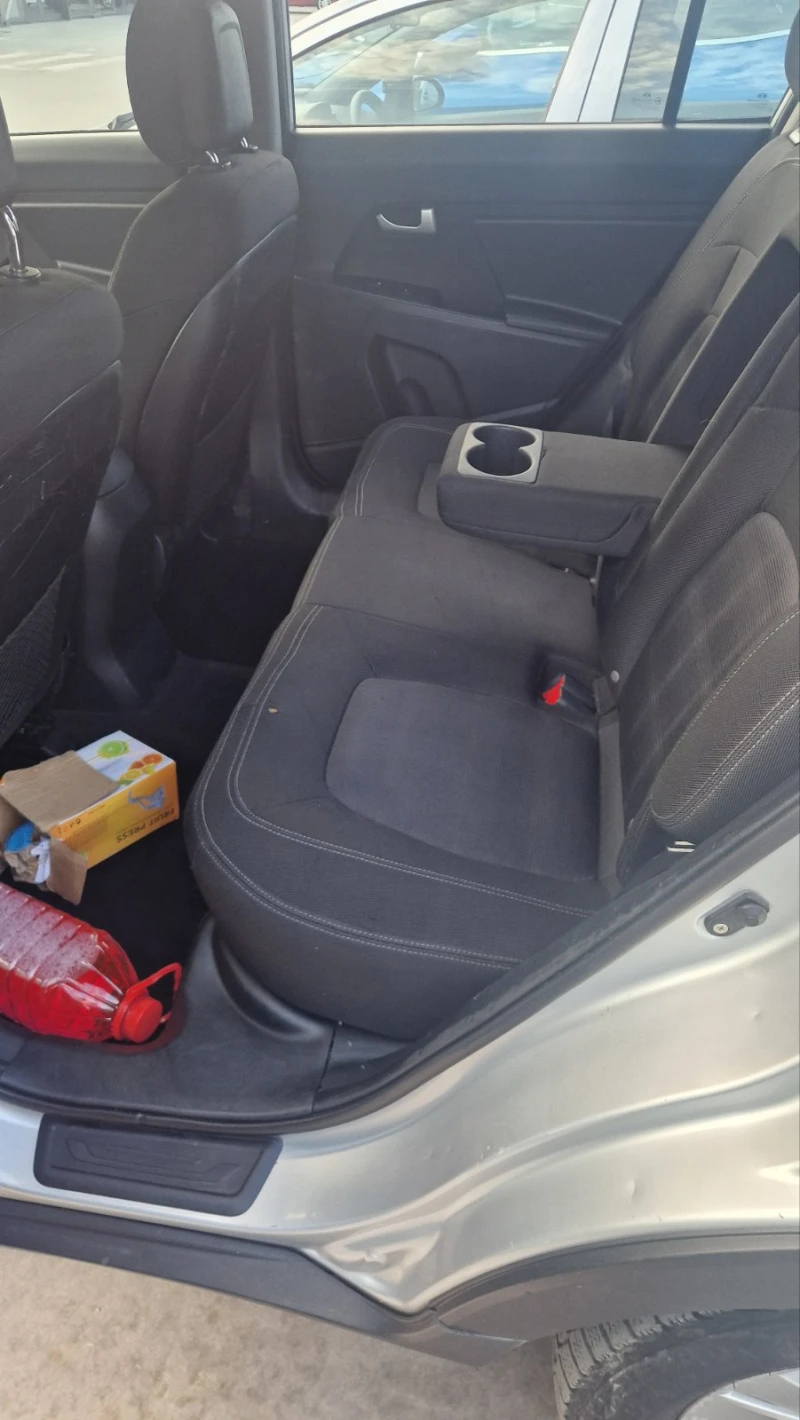 Kia Sportage III, снимка 2 - Автомобили и джипове - 52703175