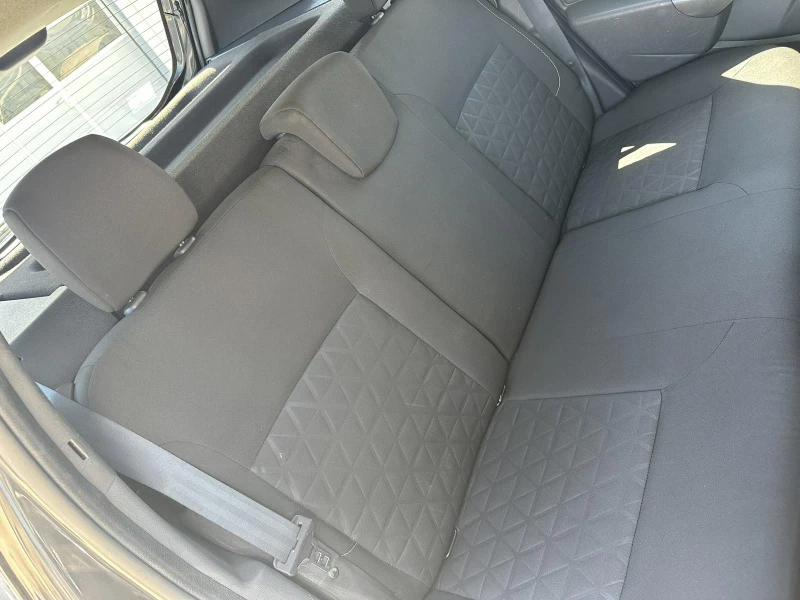 Dacia Duster 1.6* 105ps* НАВИ* FACE* КЛИМАТИК, снимка 15 - Автомобили и джипове - 51523768