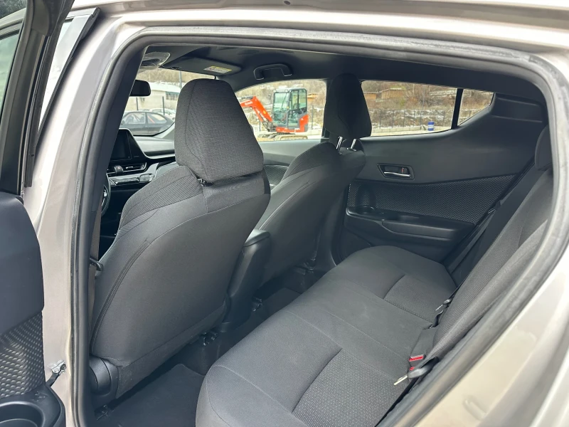 Toyota C-HR 1.8i HYBRID KEYLESS GO DISTRONIC, снимка 11 - Автомобили и джипове - 53091211