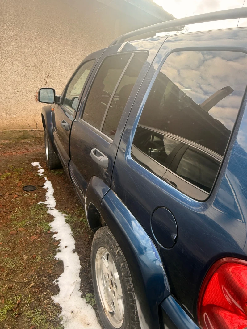 Jeep Cherokee, снимка 2 - Автомобили и джипове - 53393242