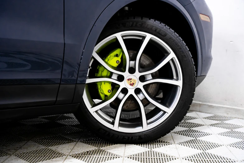 Porsche Cayenne PLUG IN* E-HYBRID* DISTR* HEATERD&COOLEDSEATS* PAN - изображение 3