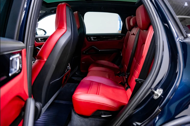 Porsche Cayenne PLUG IN* E-HYBRID* DISTR* HEATERD&COOLEDSEATS* PAN, снимка 17 - Автомобили и джипове - 53452991