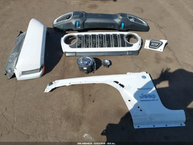 Jeep Wrangler 4XE SAHARA* КОЖЕН САЛОН  - изображение 4