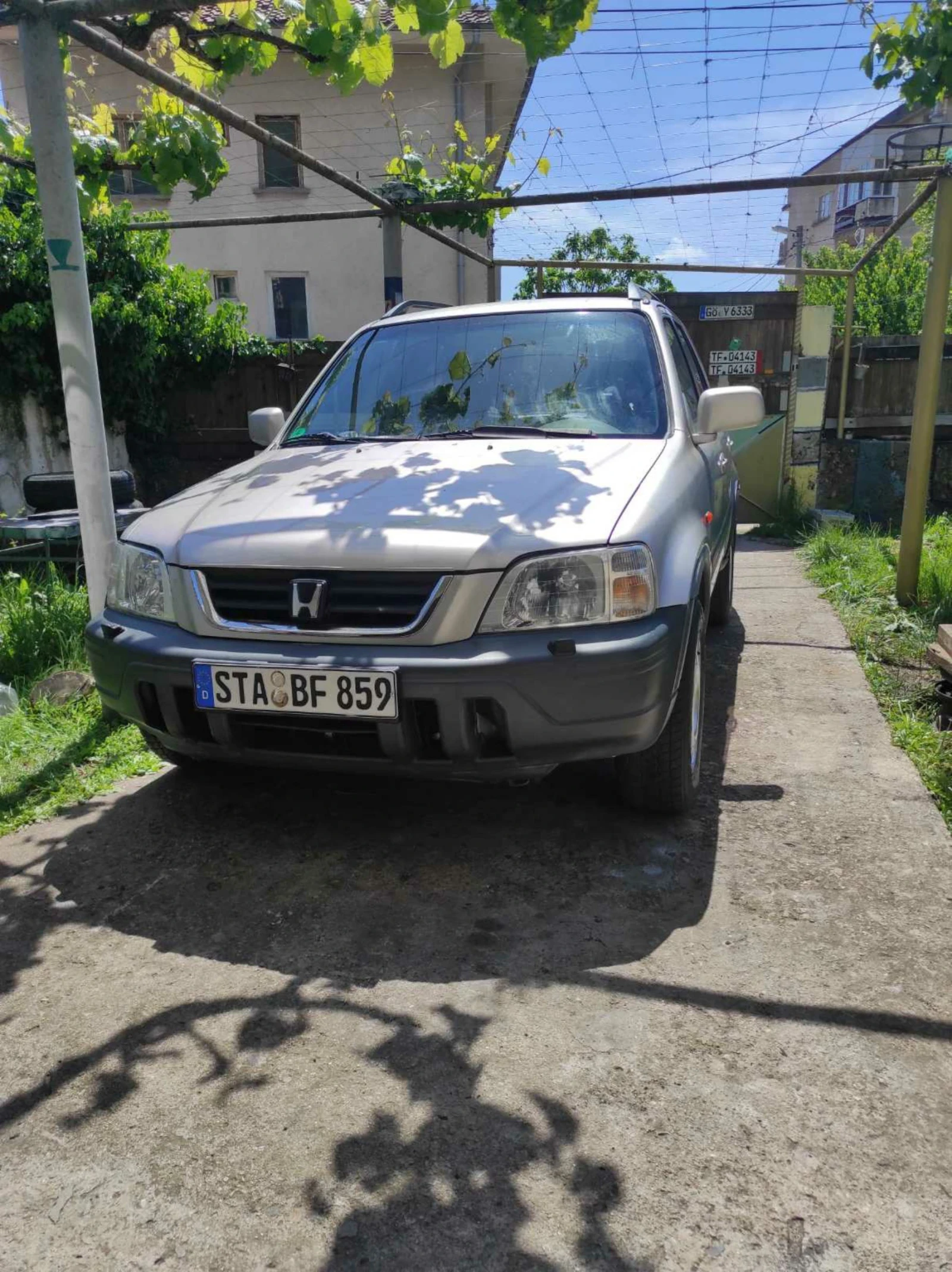 Honda Cr-v 2.0 клима 4х4 - изображение 4