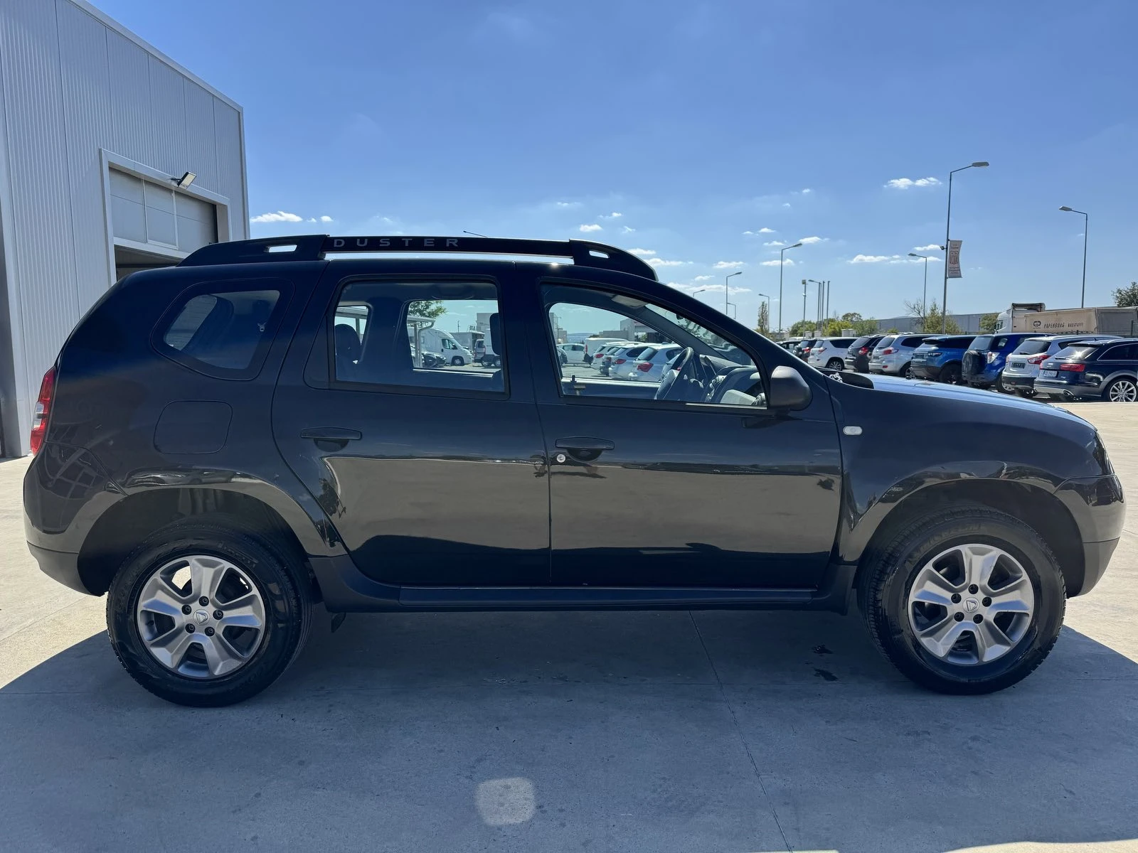 Dacia Duster 1.6* 105ps* НАВИ* FACE* КЛИМАТИК - изображение 6