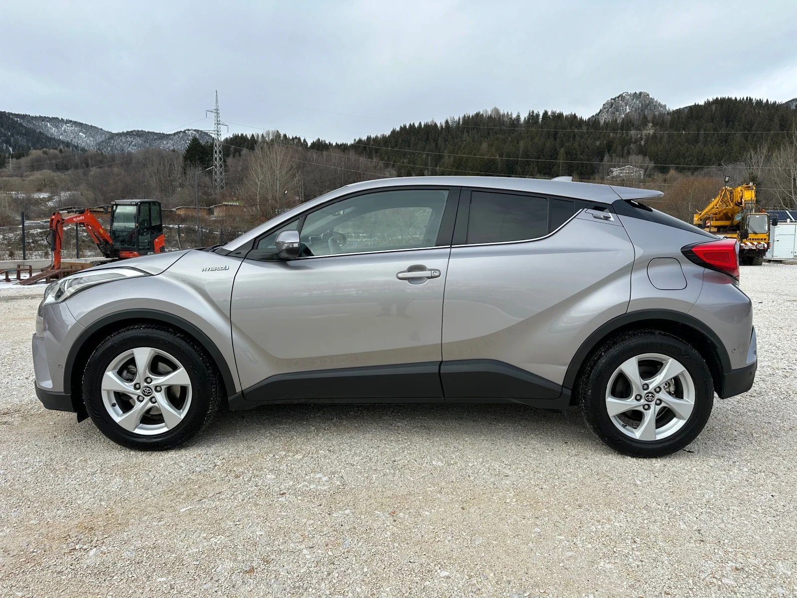 Toyota C-HR 1.8i HYBRID KEYLESS GO DISTRONIC - изображение 8