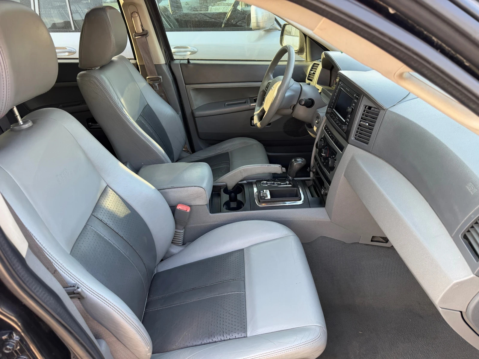 Jeep Grand cherokee 4.7 V8 UNIKAT GAZ , снимка 11 - Автомобили и джипове - 53572790