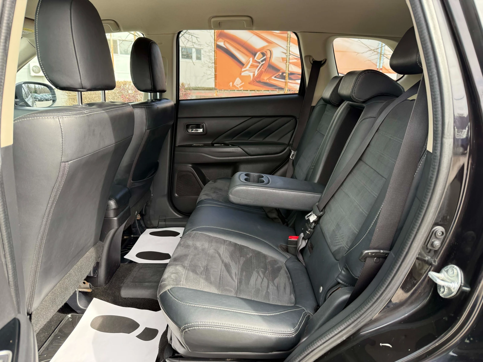 Mitsubishi Outlander, снимка 9 - Автомобили и джипове - 53822616